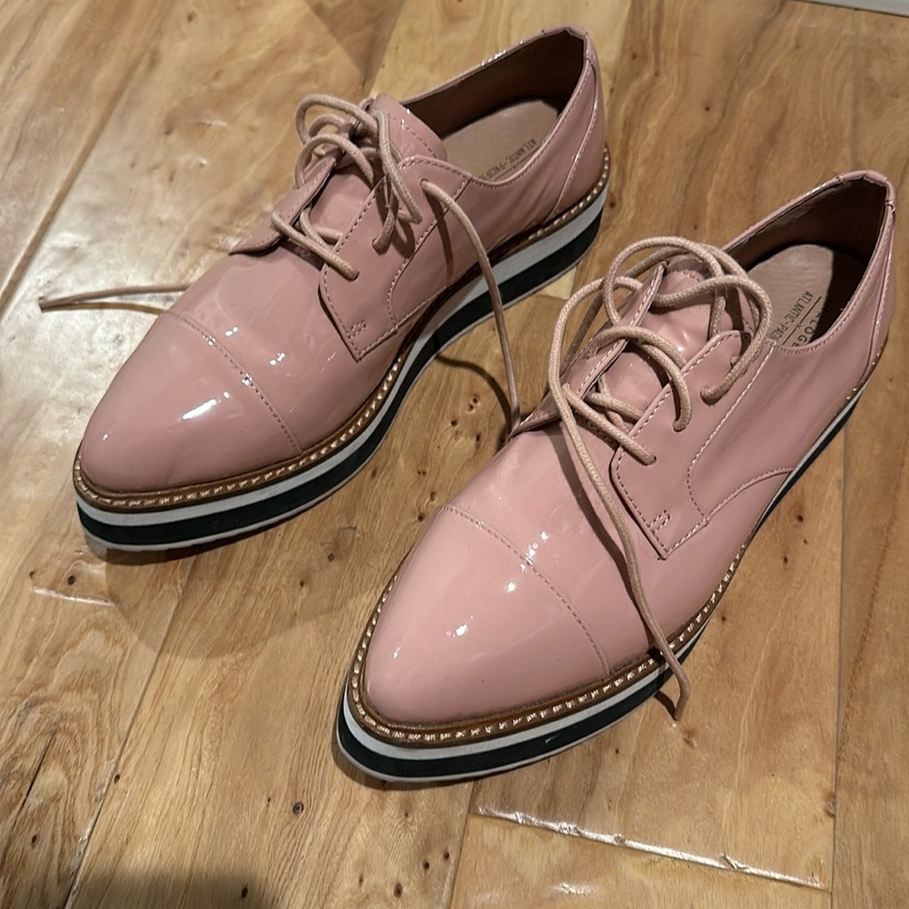 HALOGEN x Atlantic-Pacific Gabriela Platform Flatform Pink Patent Oxford Sneaker